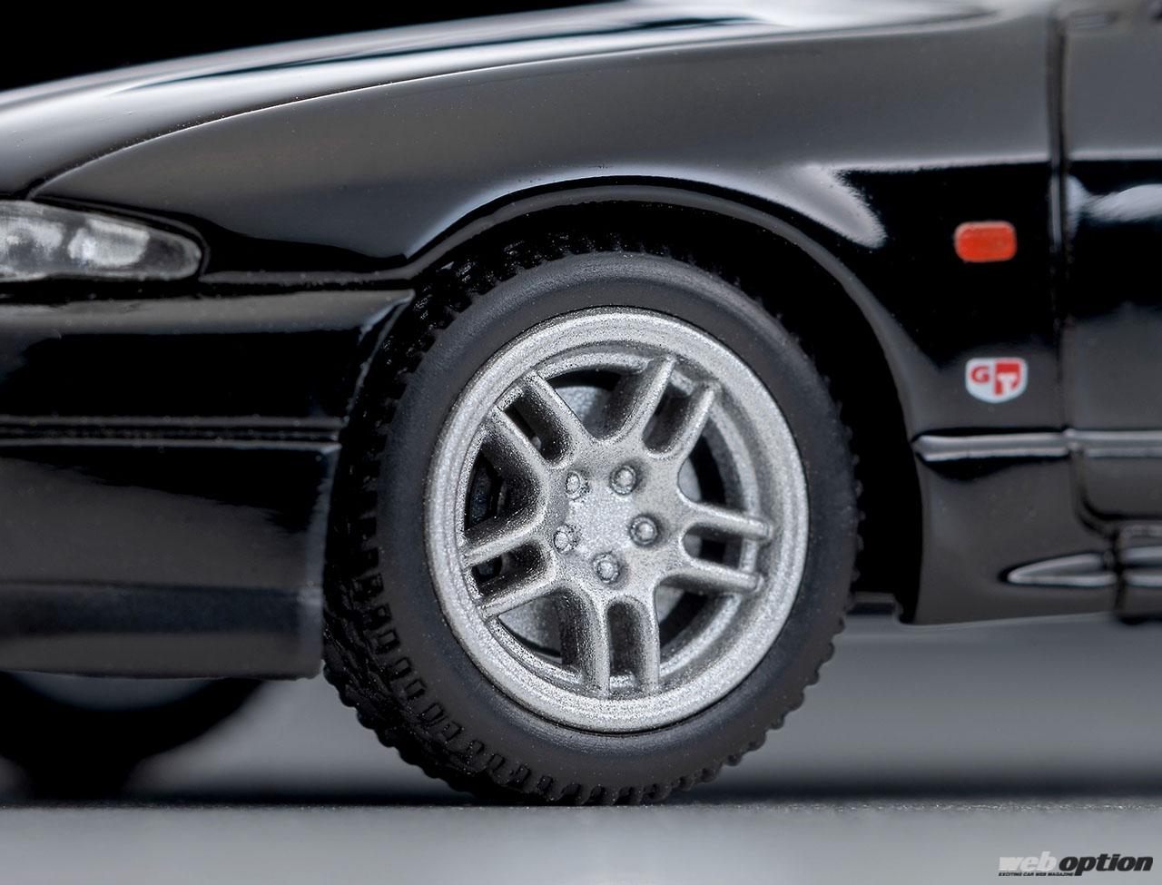 伝説カラーがミニカーで蘇る！」BCNR33のLMリミテッド＆黒V