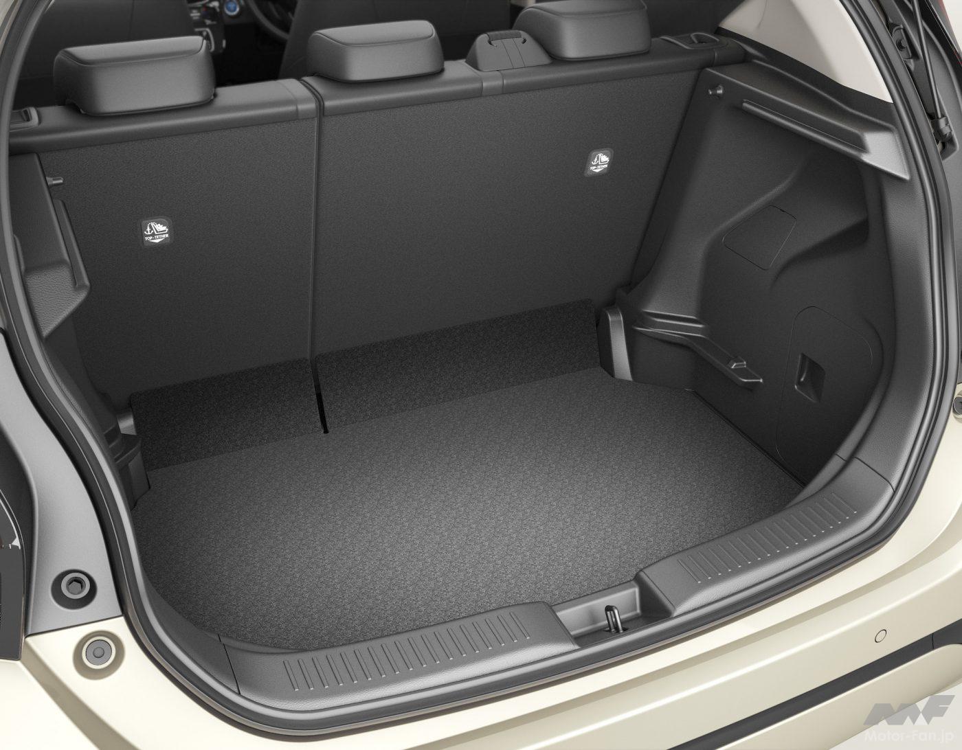 新型トヨタ・アクアの荷室