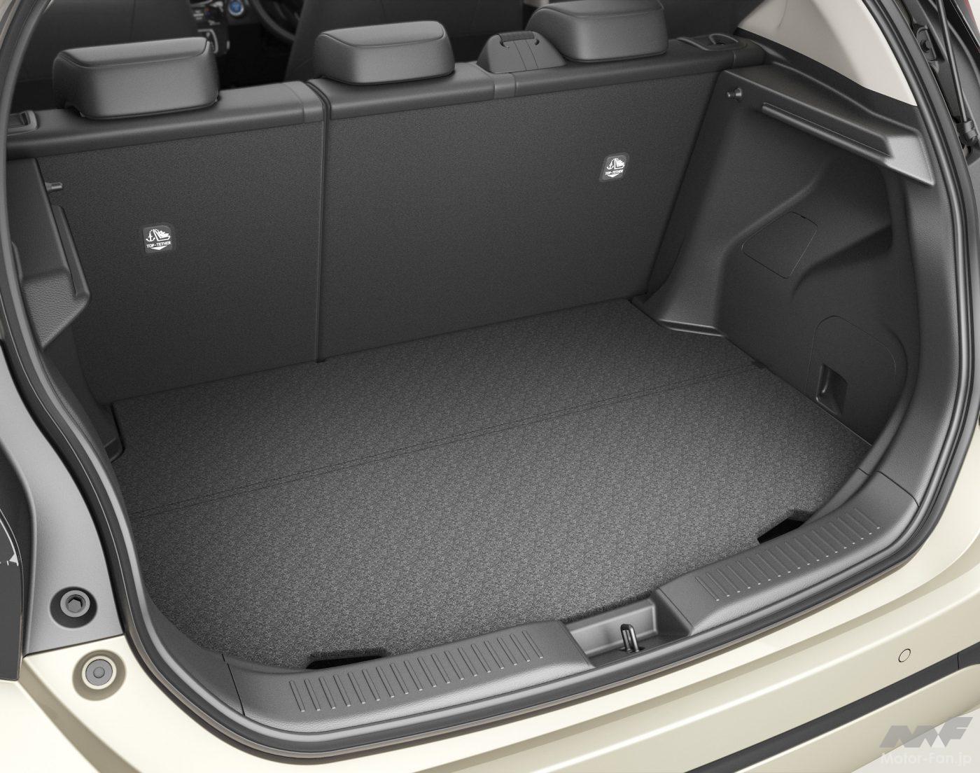 新型トヨタ・アクアの荷室