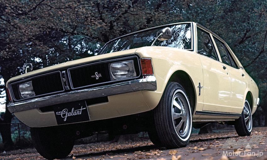 クルマと落ち葉