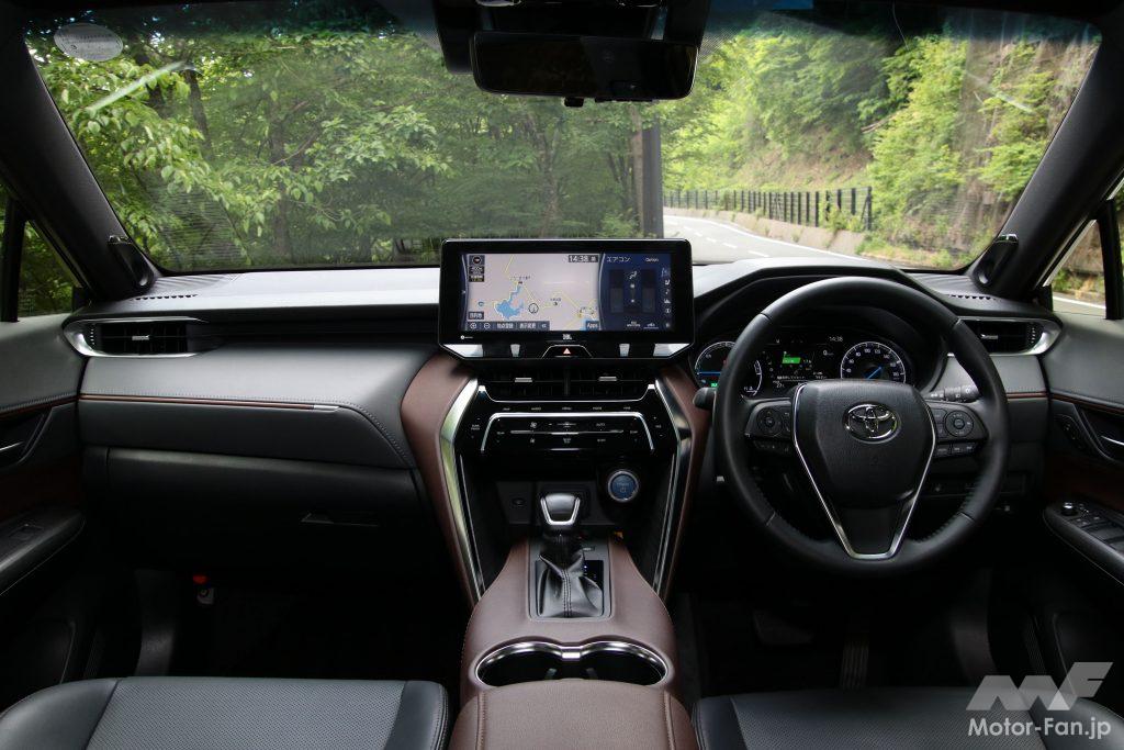 ハリアーの運転席まわりはモダンで上質だが操作性にやや疑問が残る。センターディスプレイの視認性は高い