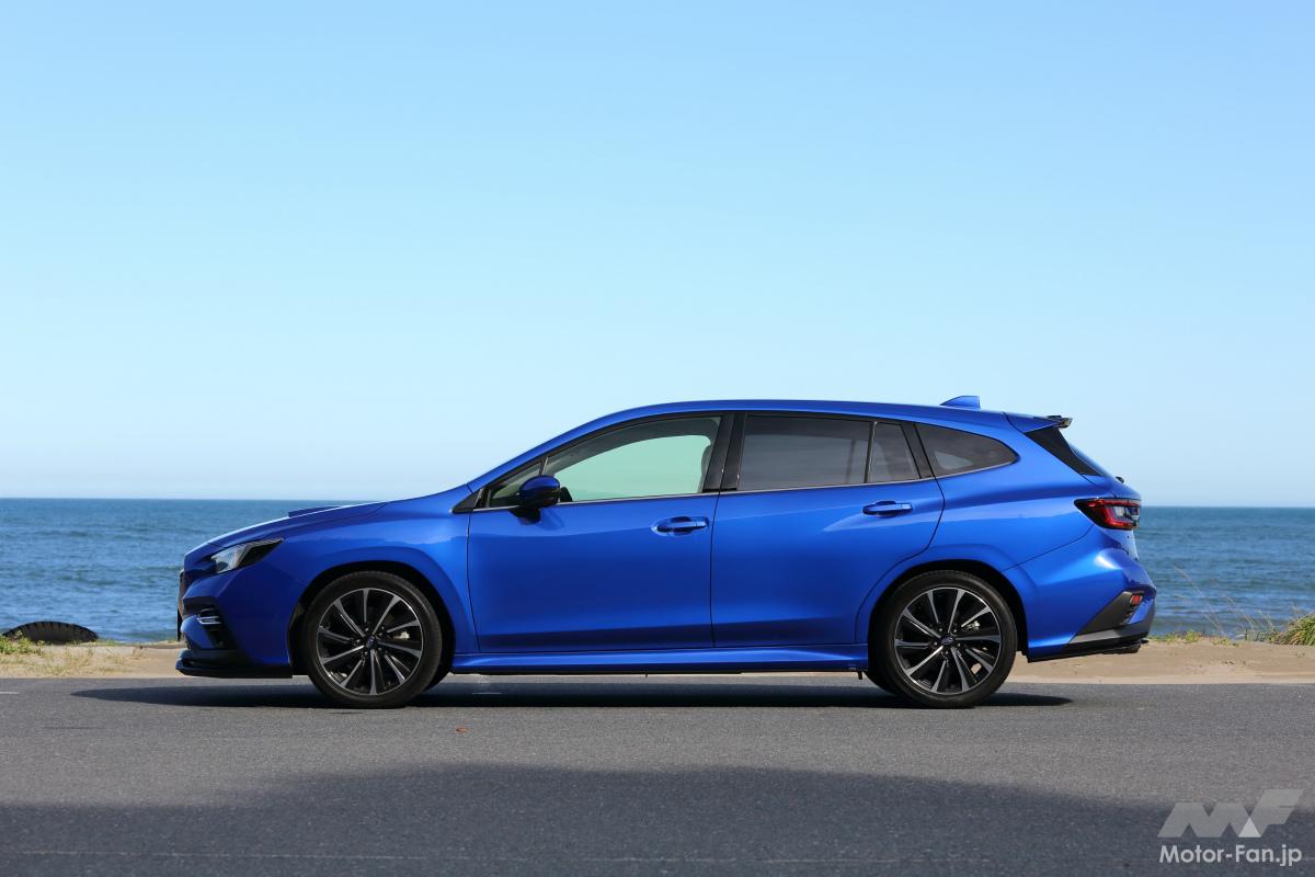 スバル レヴォーグのサイドビュー