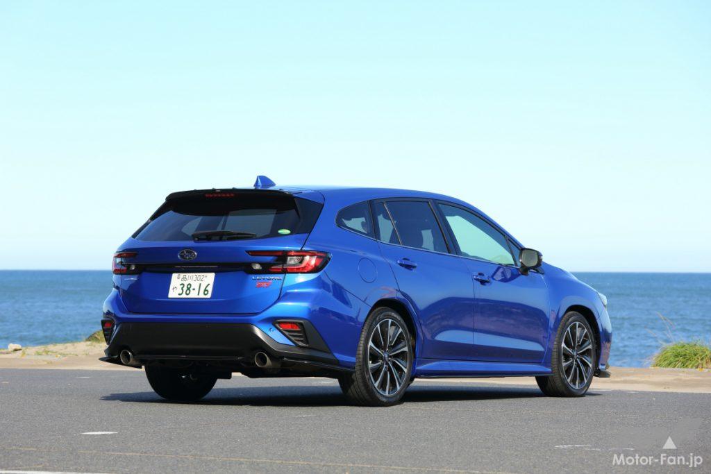 スバル レヴォーグのリヤビュー