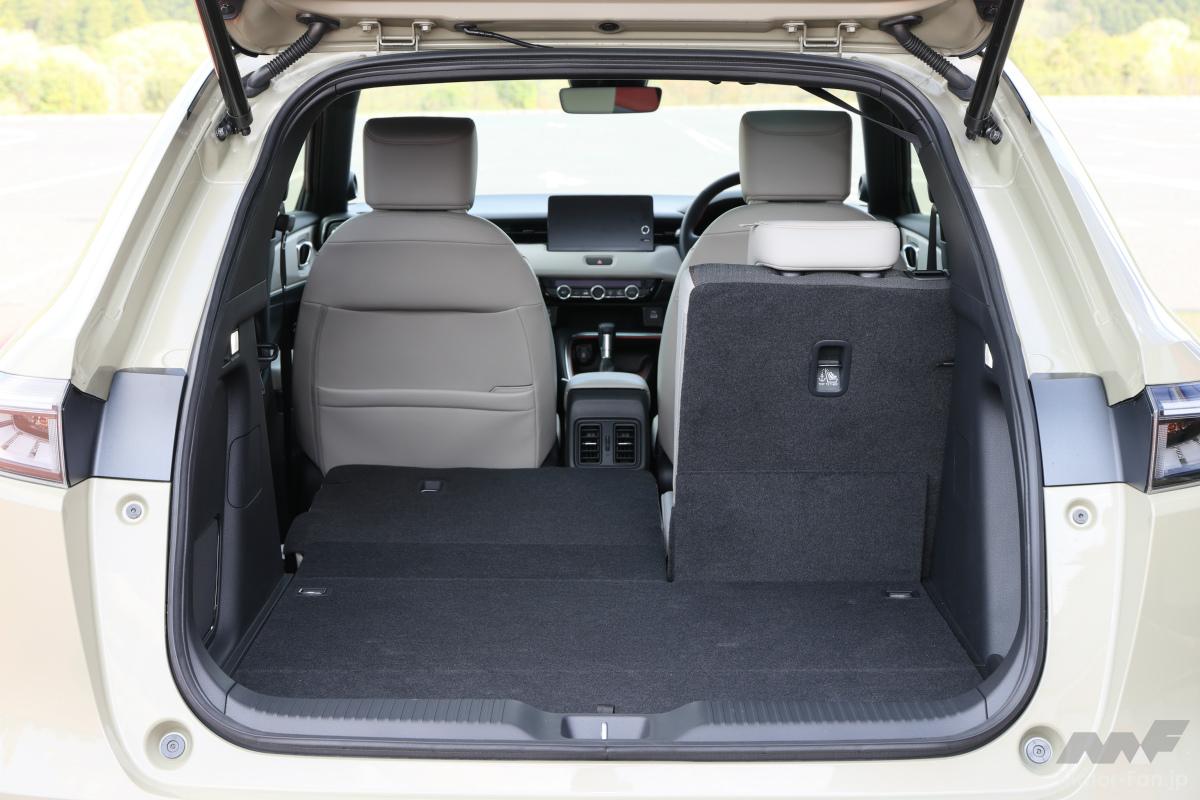 ホンダ ヴェゼルの荷室