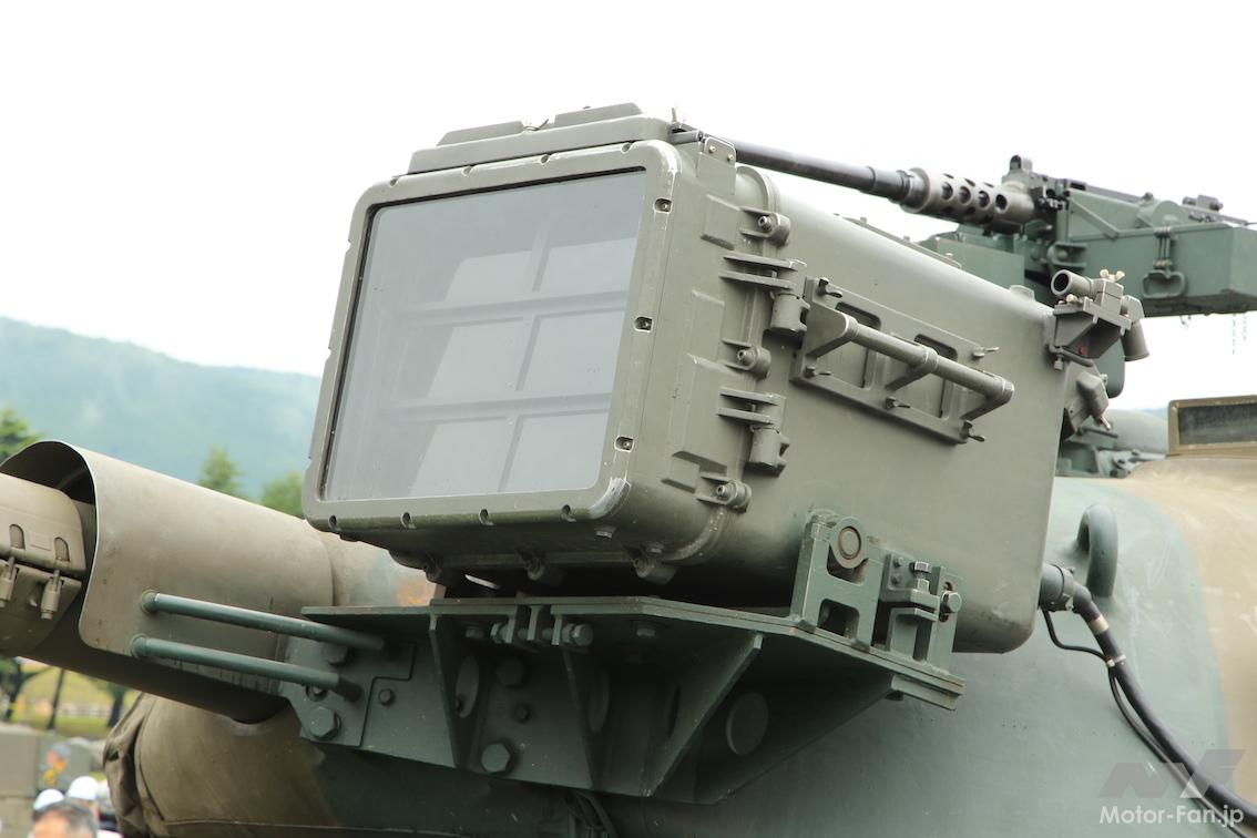 陸上自衛隊：油気圧式サスで姿勢を変える「74式戦車」、日本の