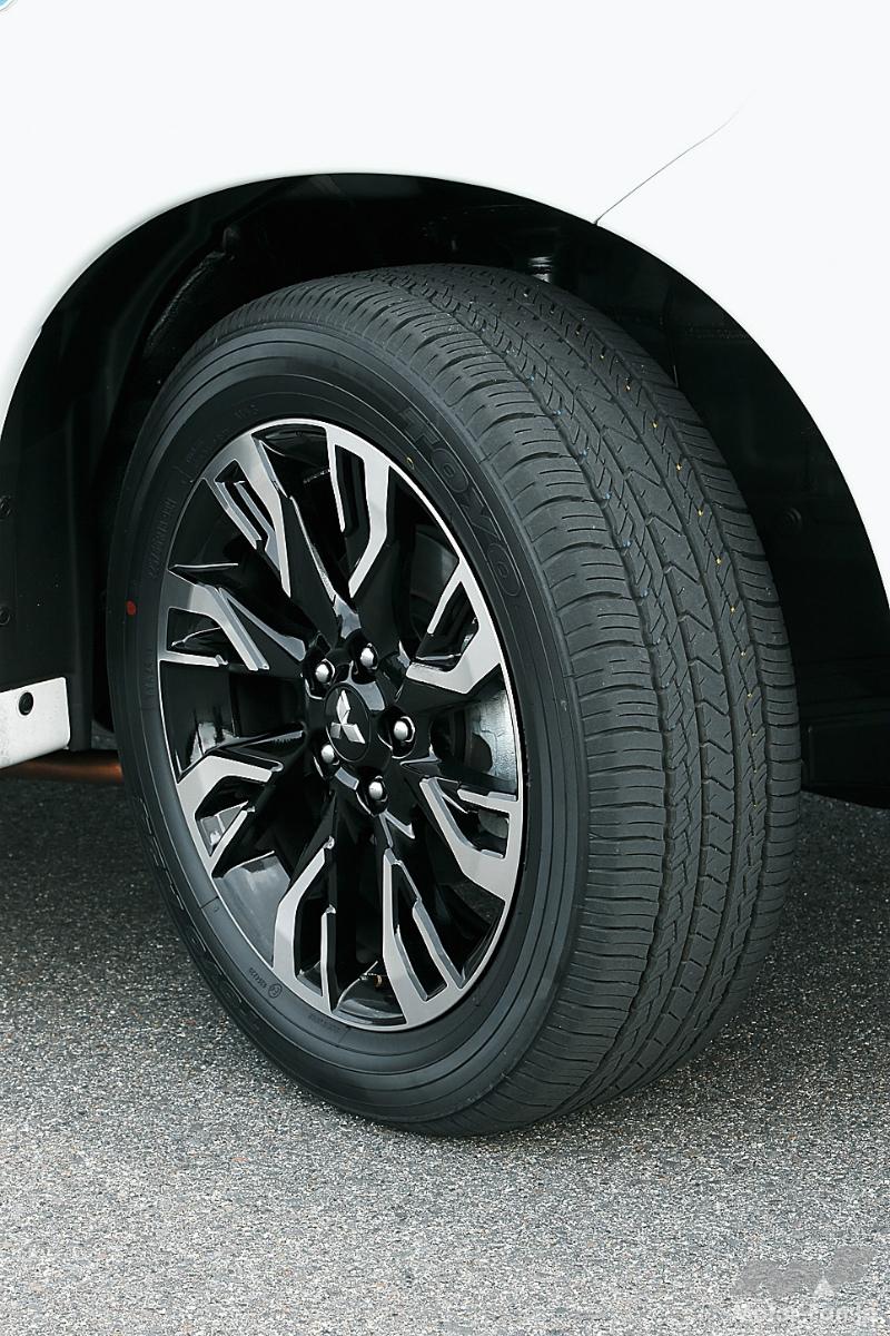 三菱アウトランダーPHEV