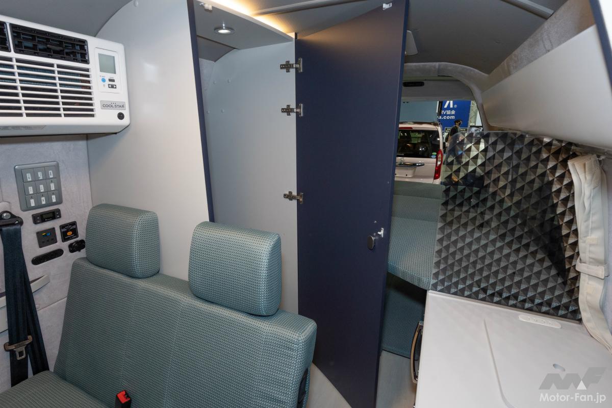 ホワイトハウス エスコート