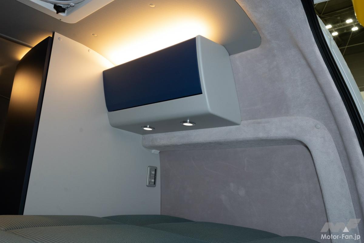 ホワイトハウス エスコート