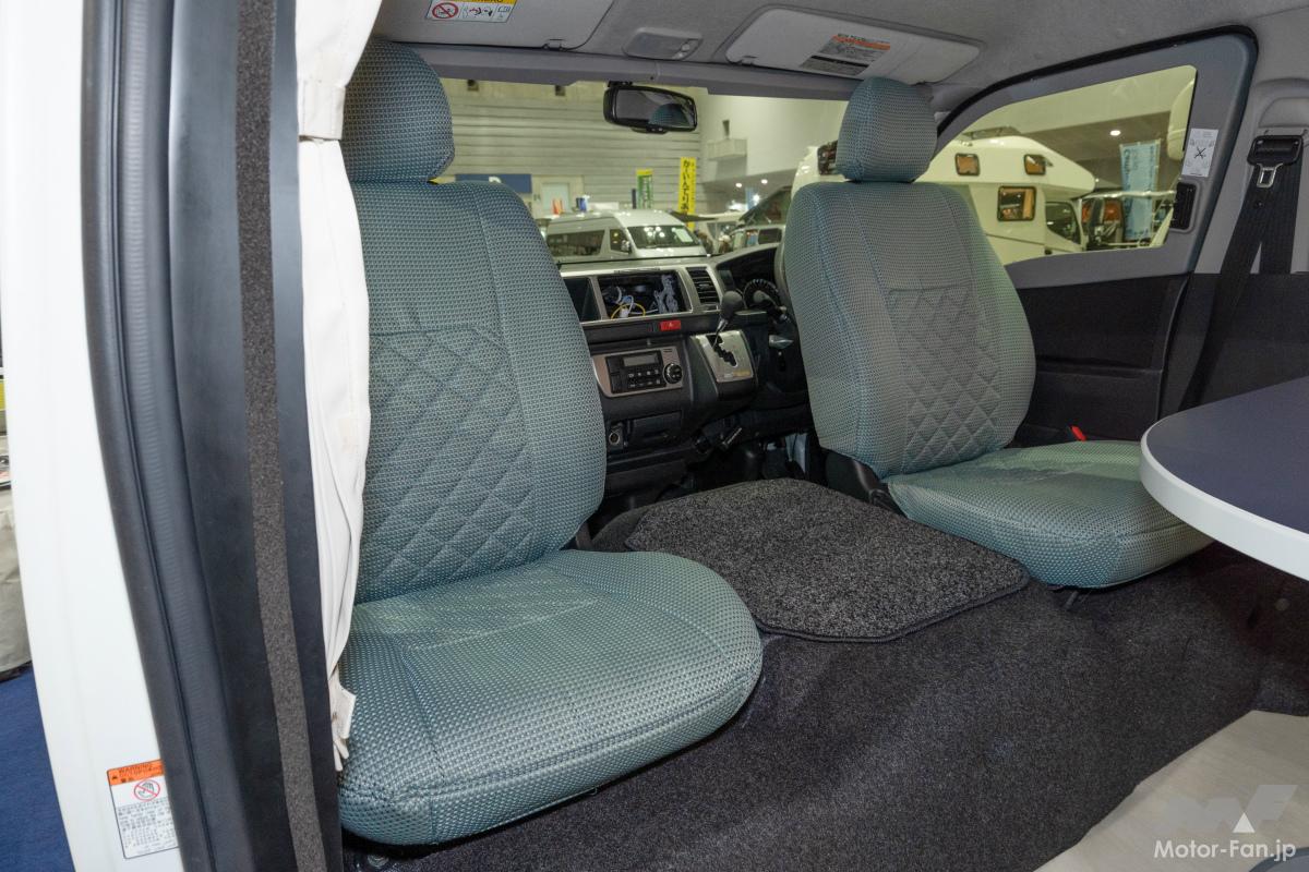 ホワイトハウス エスコート