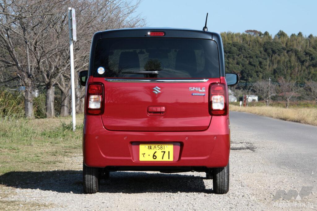 全高：1695mm、リヤトレッド：1300mm