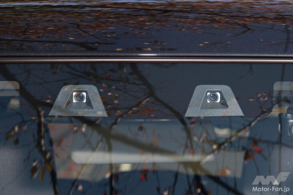 ワゴンRスマイルのADAS「スズキセーフティサポート」はステレオカメラ（写真）と前後各4個のソナーなどで構成される