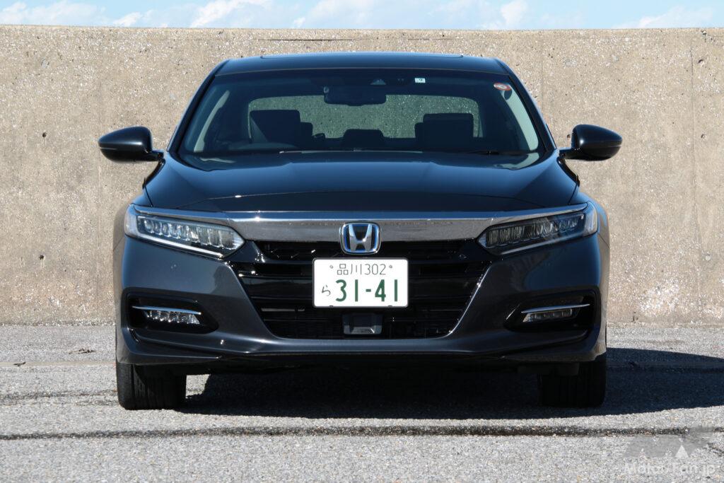 全幅：1860mm、フロントトレッド：1590mm