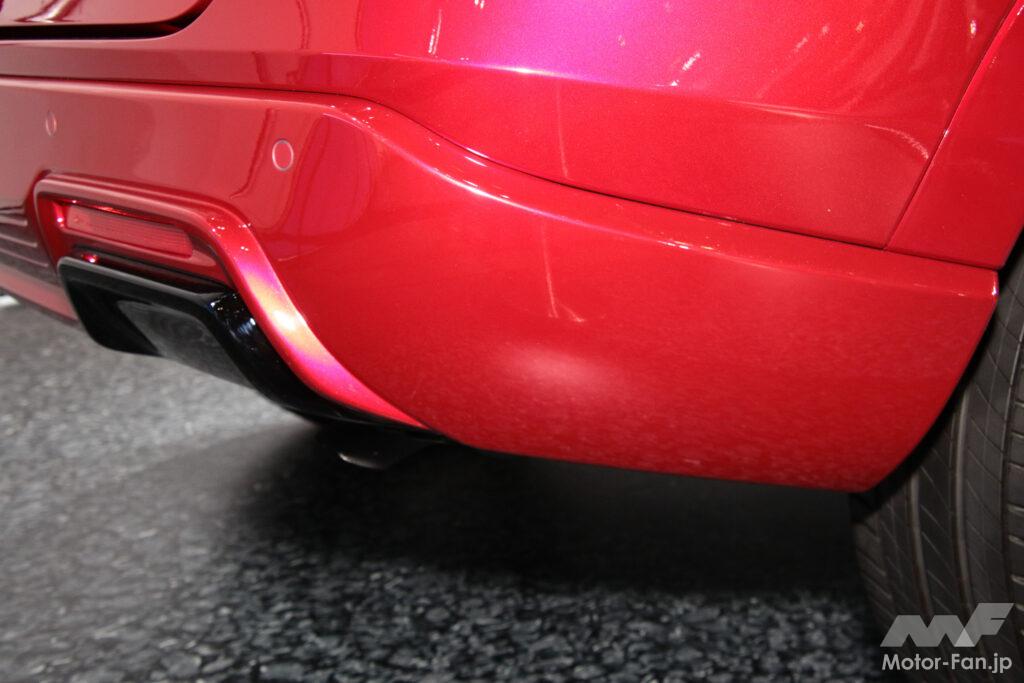 リヤバンパー側面の形状は車体側面からの風を剥離させる効果を狙ったもの