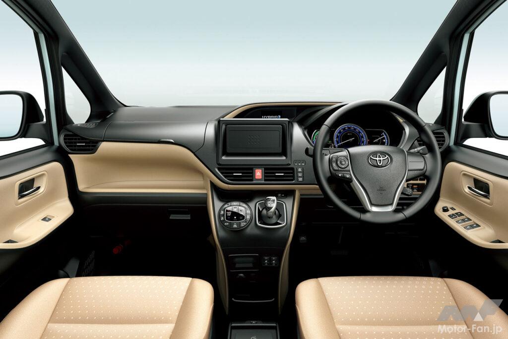 先代ノア（前期型）の運転席まわり