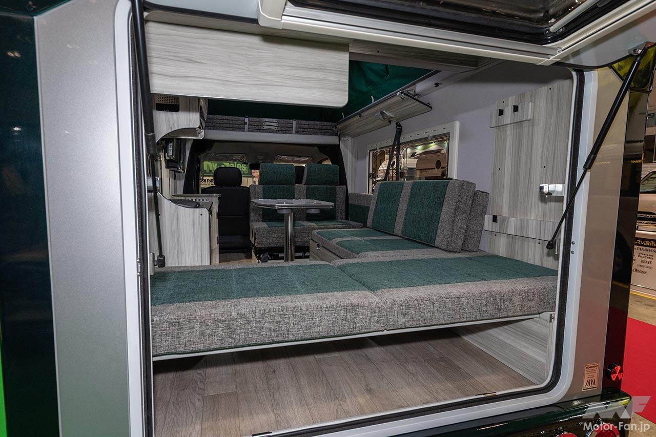 キャンピングカー