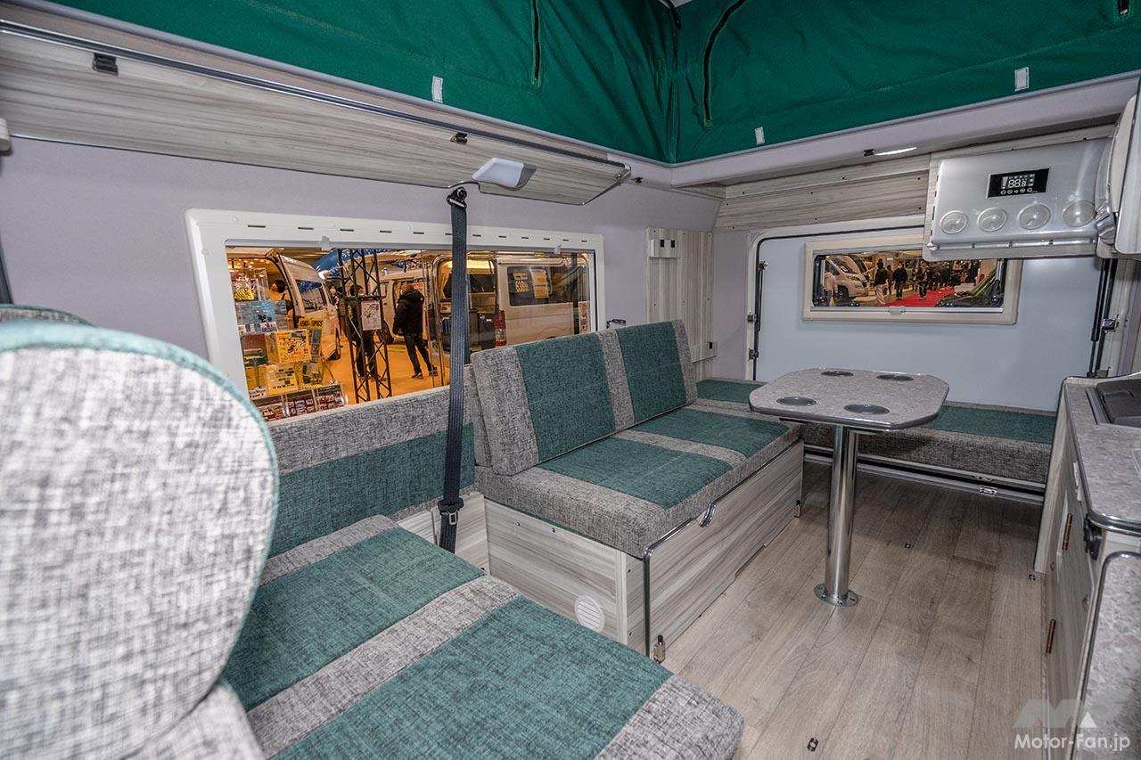 キャンピングカー