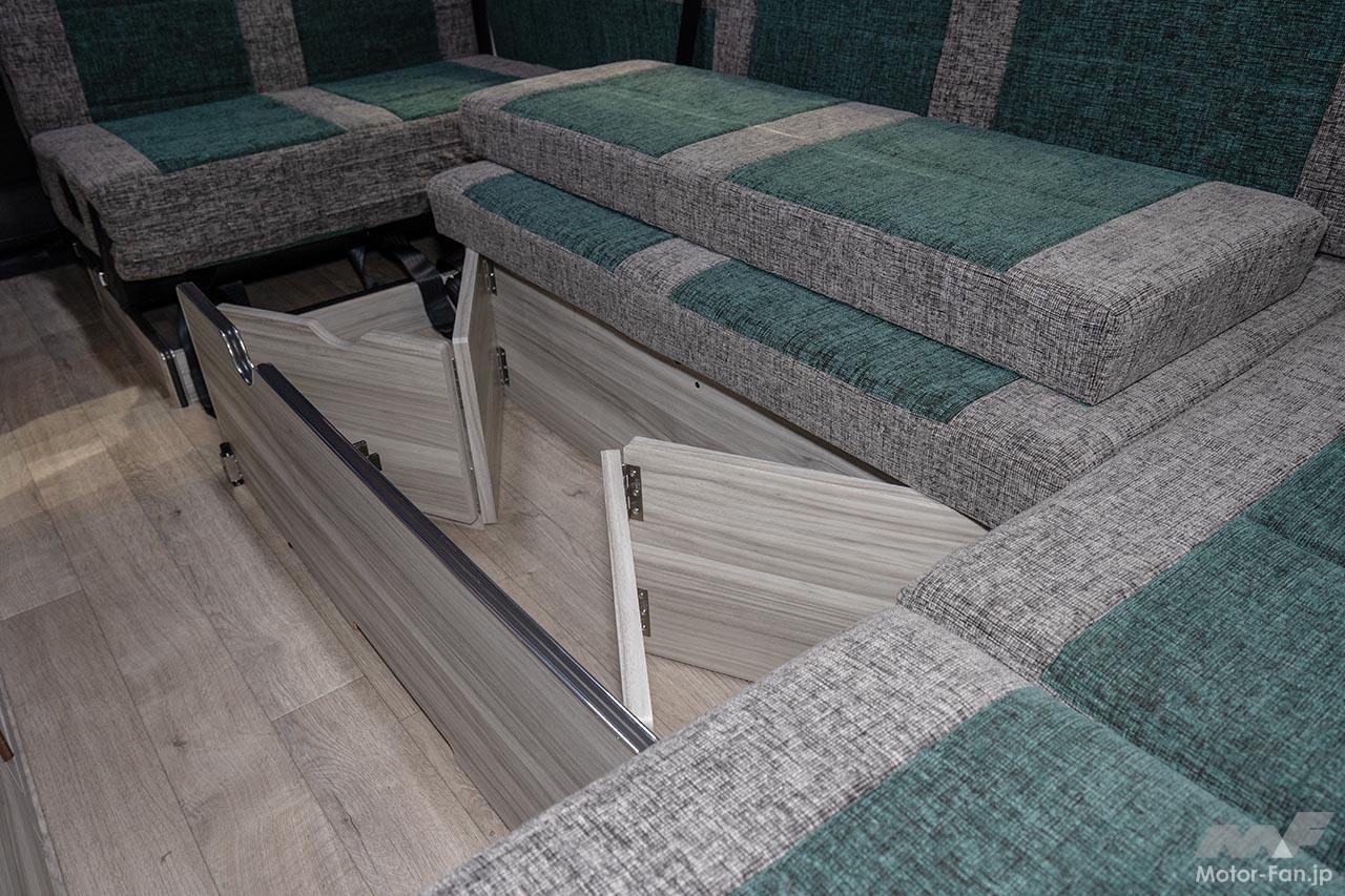 キャンピングカー