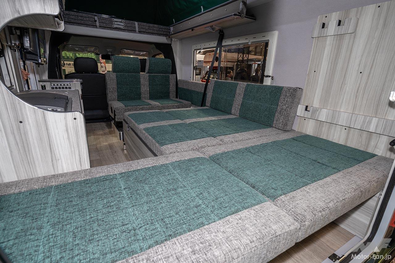 キャンピングカー