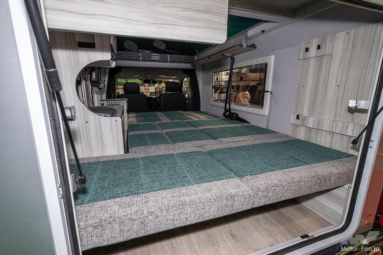 キャンピングカー