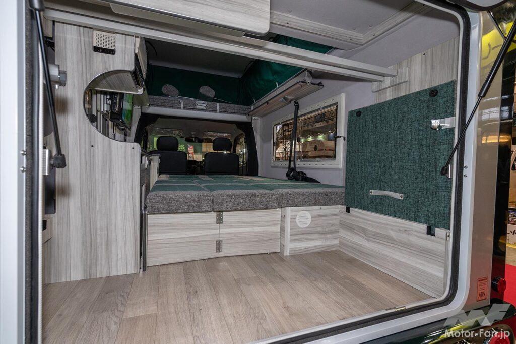 キャンピングカー