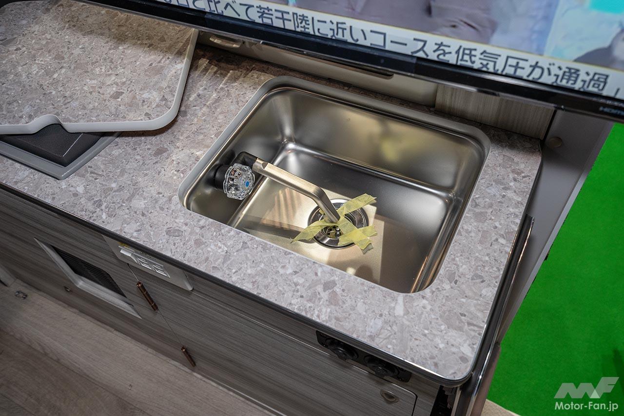 キャンピングカー