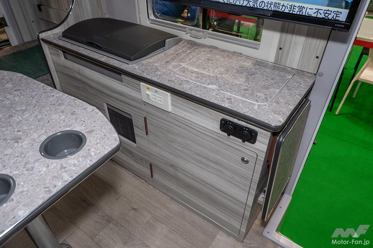 キャンピングカー