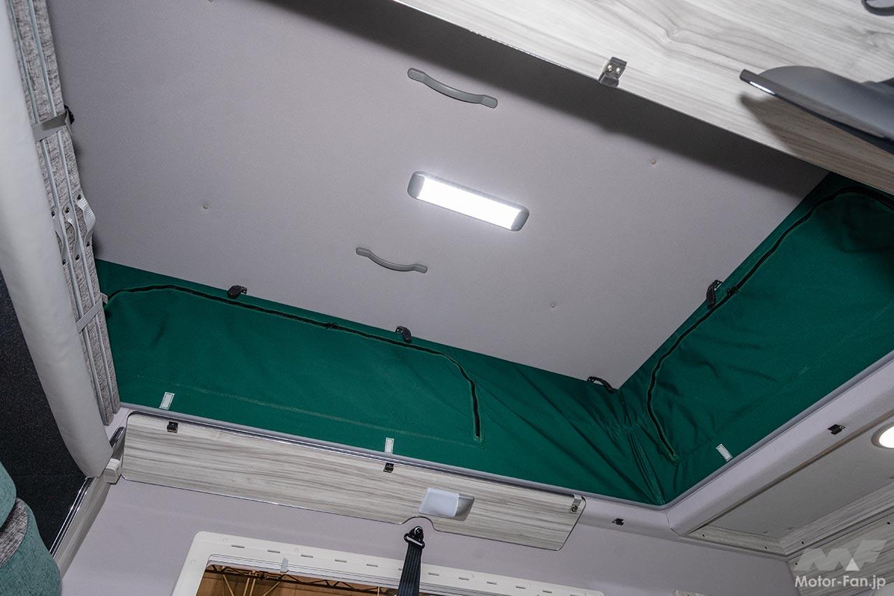 キャンピングカー