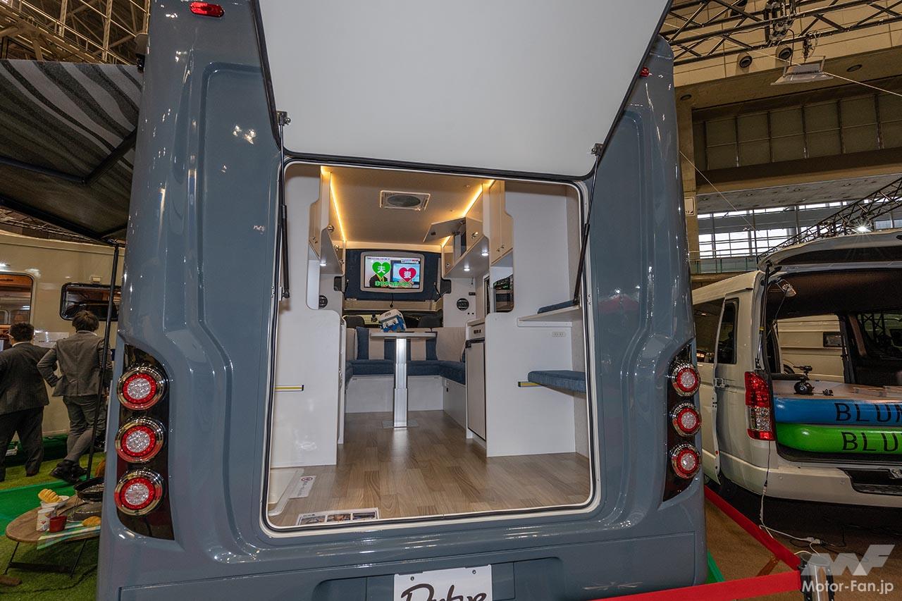 キャンピングカー