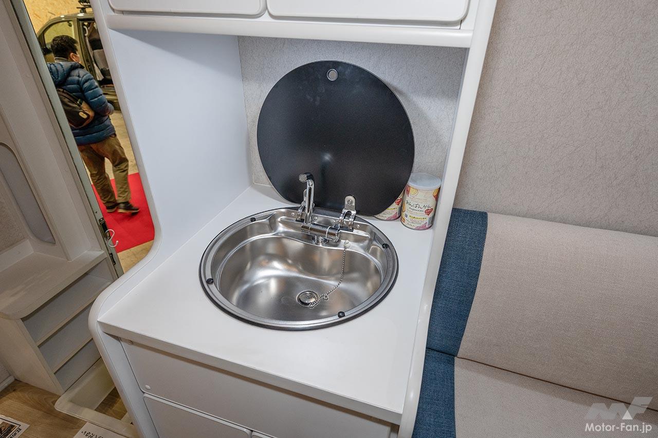 キャンピングカー