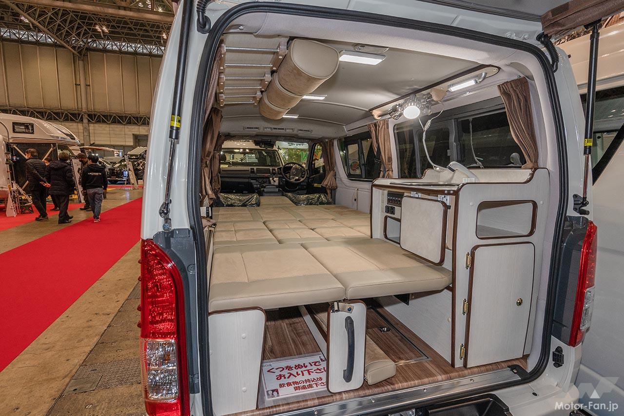 キャンピングカー