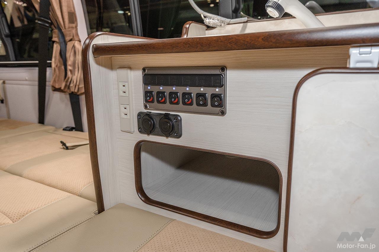 キャンピングカー