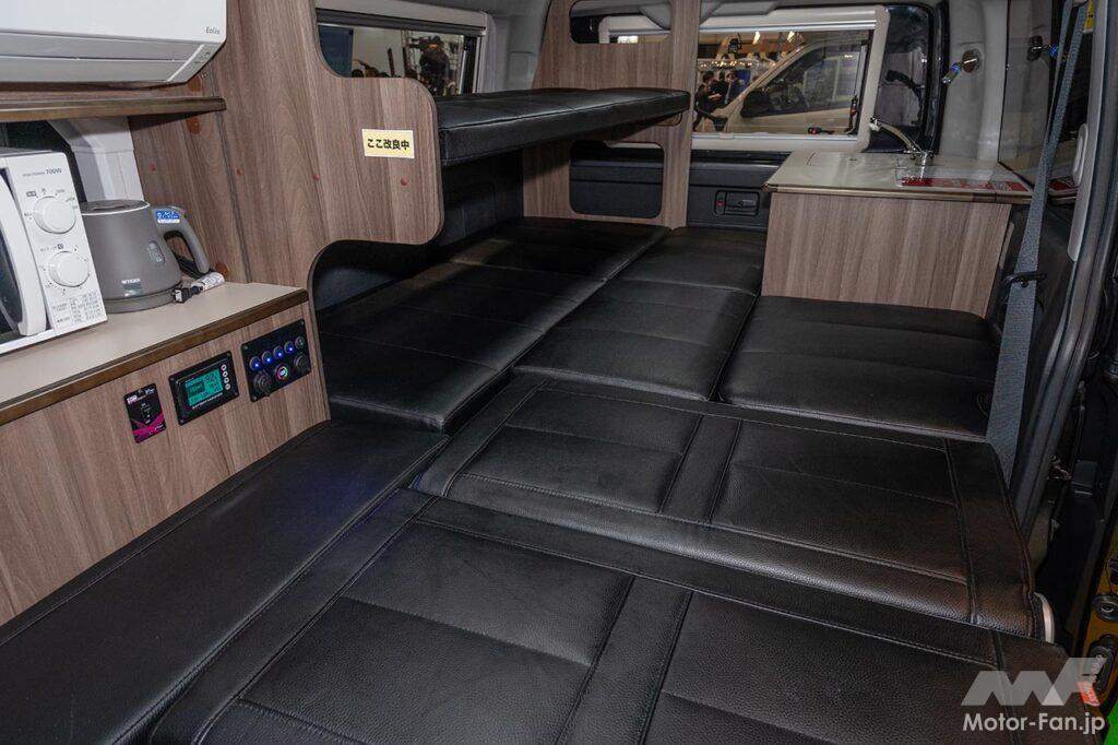 キャンピングカー