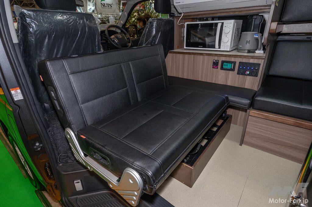 キャンピングカー