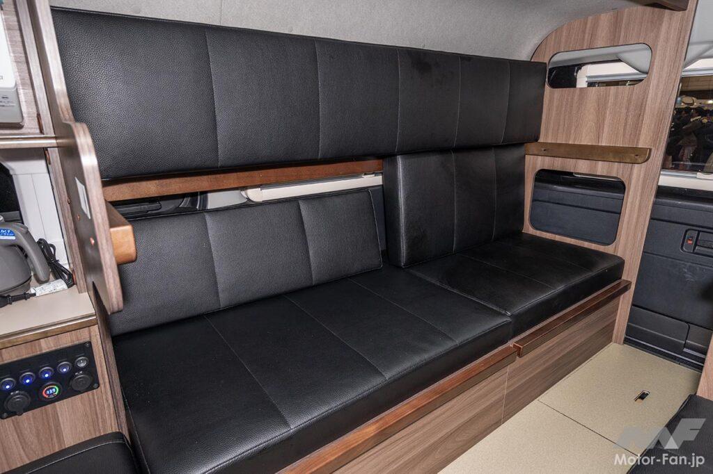 キャンピングカー