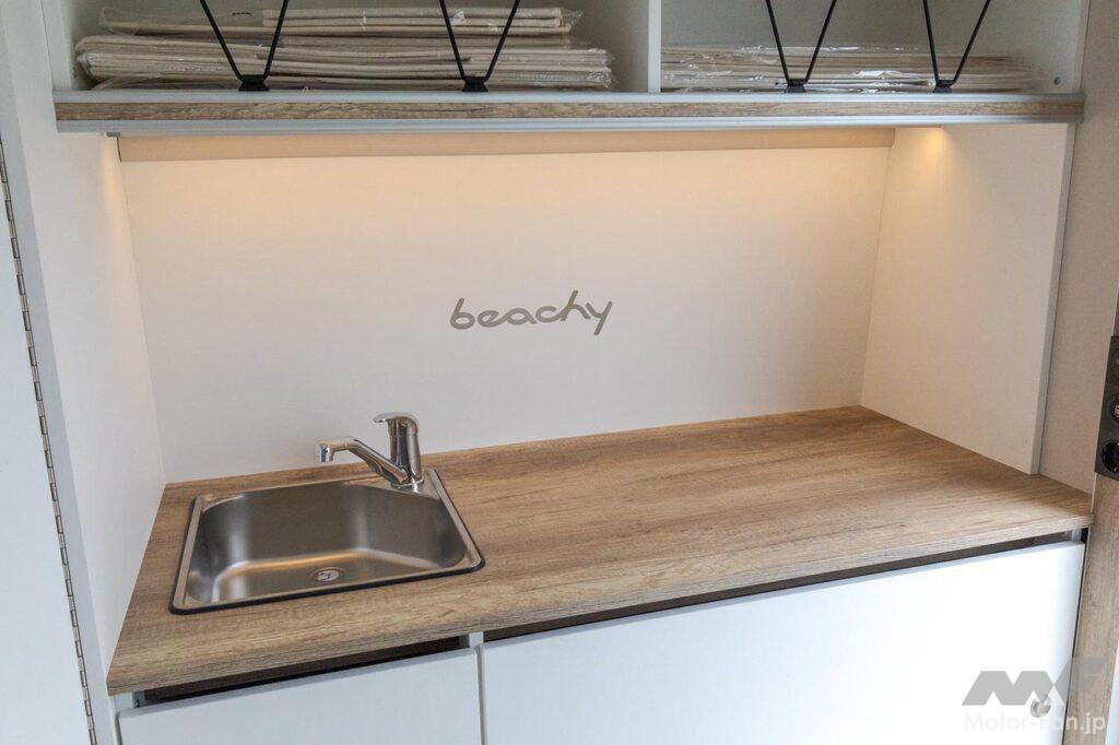 キャンピングカー