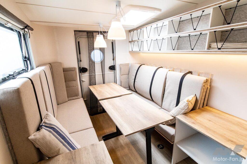 キャンピングカー