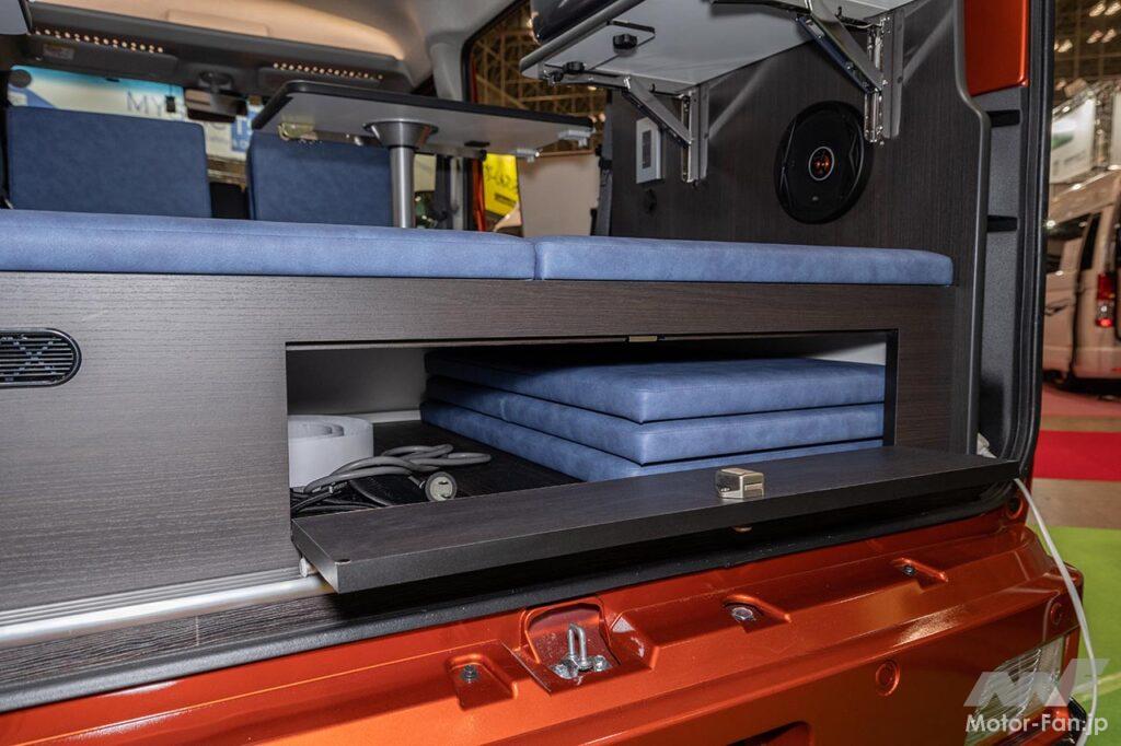 キャンピングカー