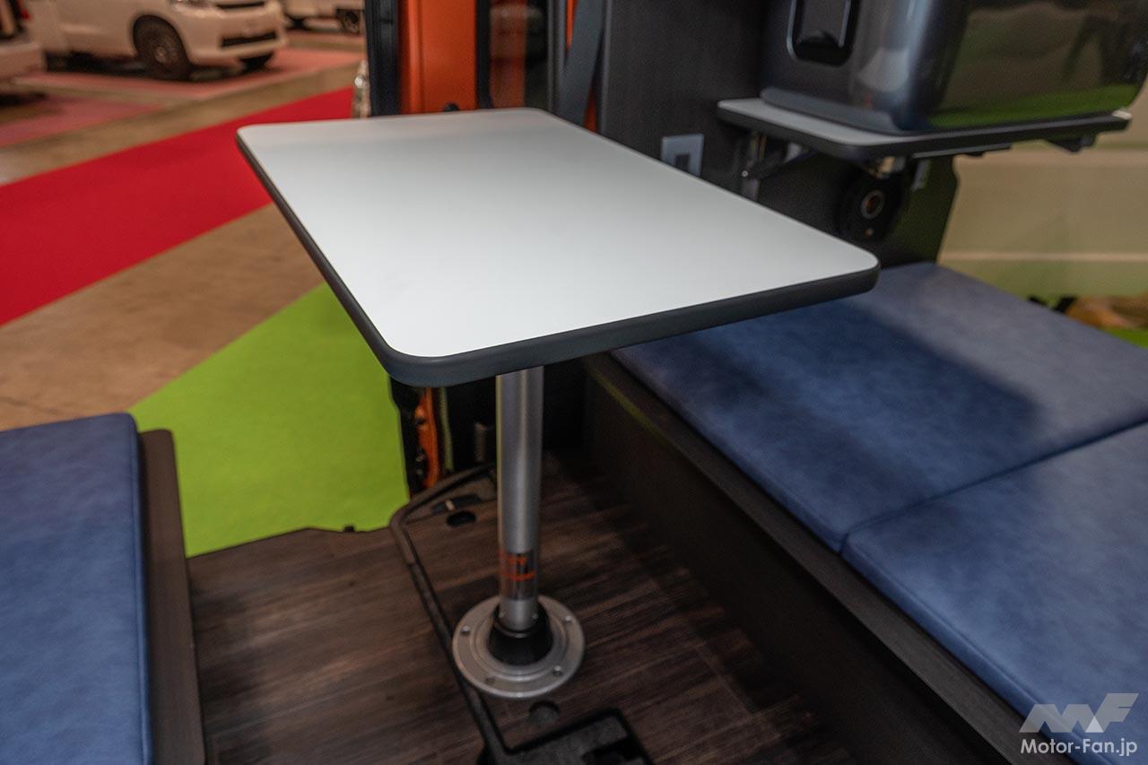 キャンピングカー