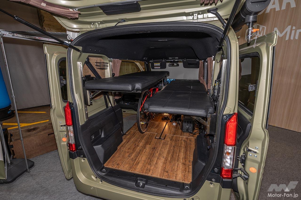 キャンピングカー