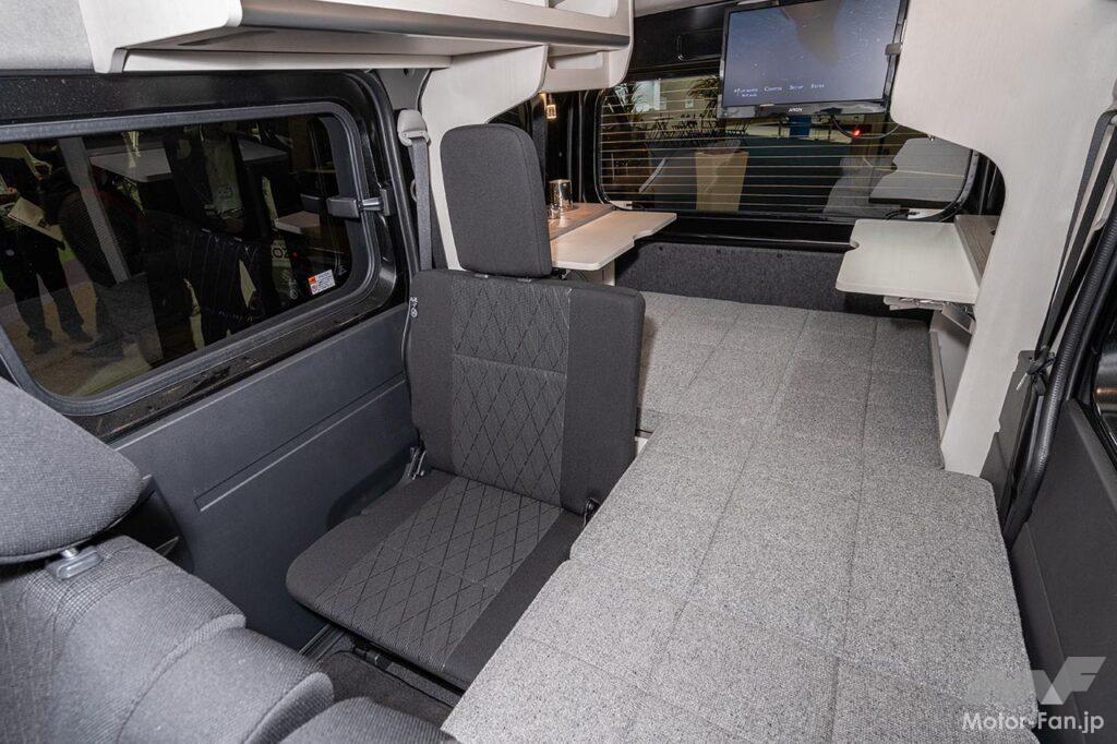 キャンピングカー