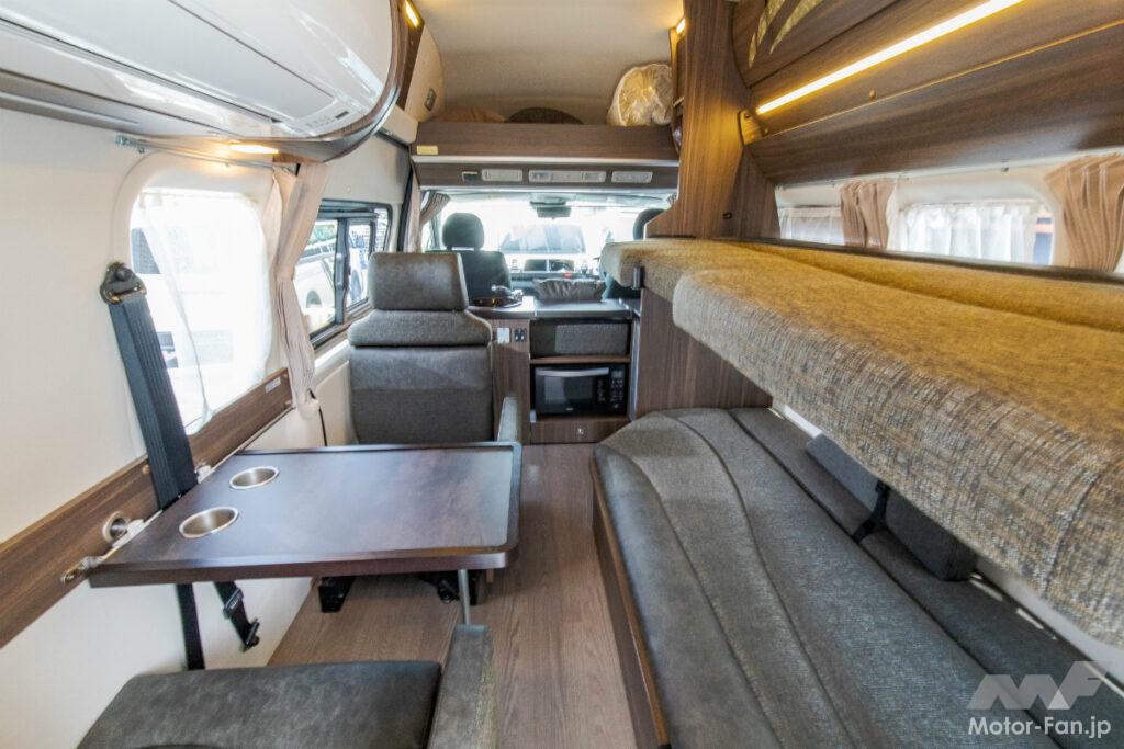 キャンピングカー