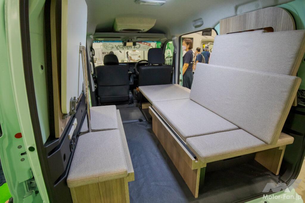 キャンピングカー