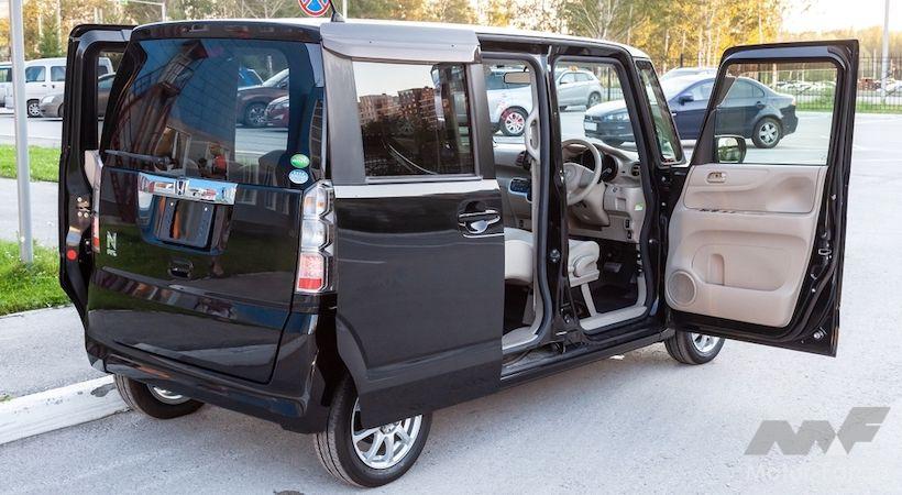 スライドドアの軽自動車