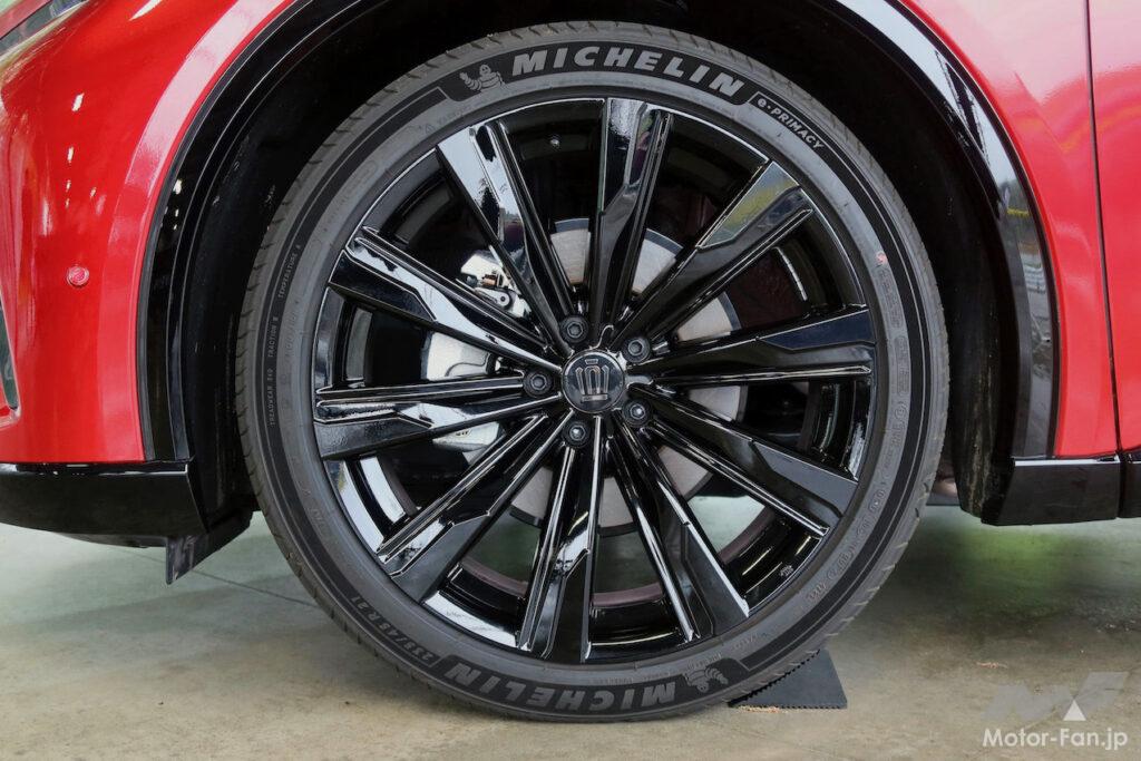 クラウンスポーツZ純正 235/45R21 新車取外し後100㌔のみ走行オマケ付