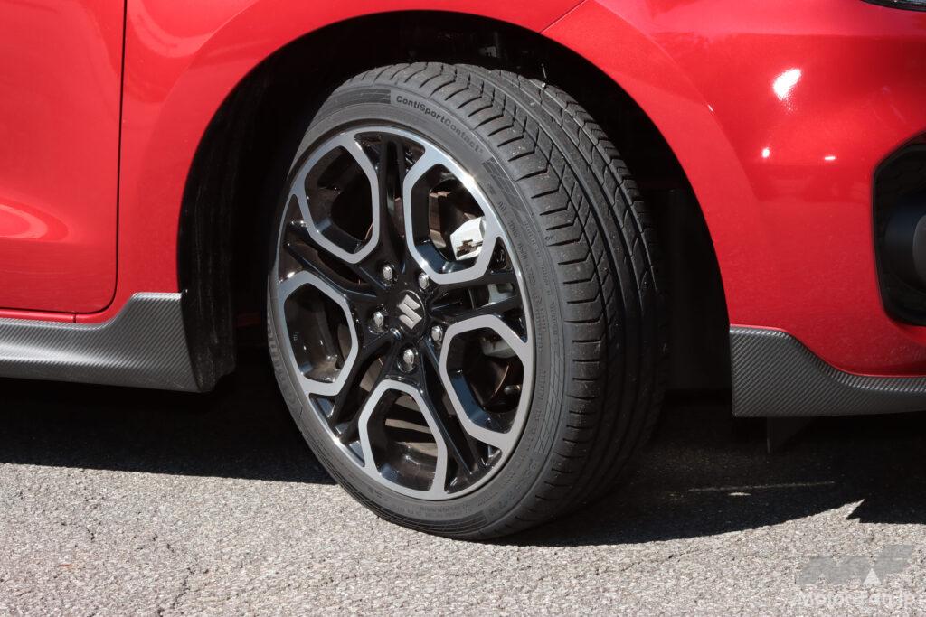 195/45R17 81Wのコンチネンタル・コンチスポーツコンタクト5を装着。最小回転半径は5.1m