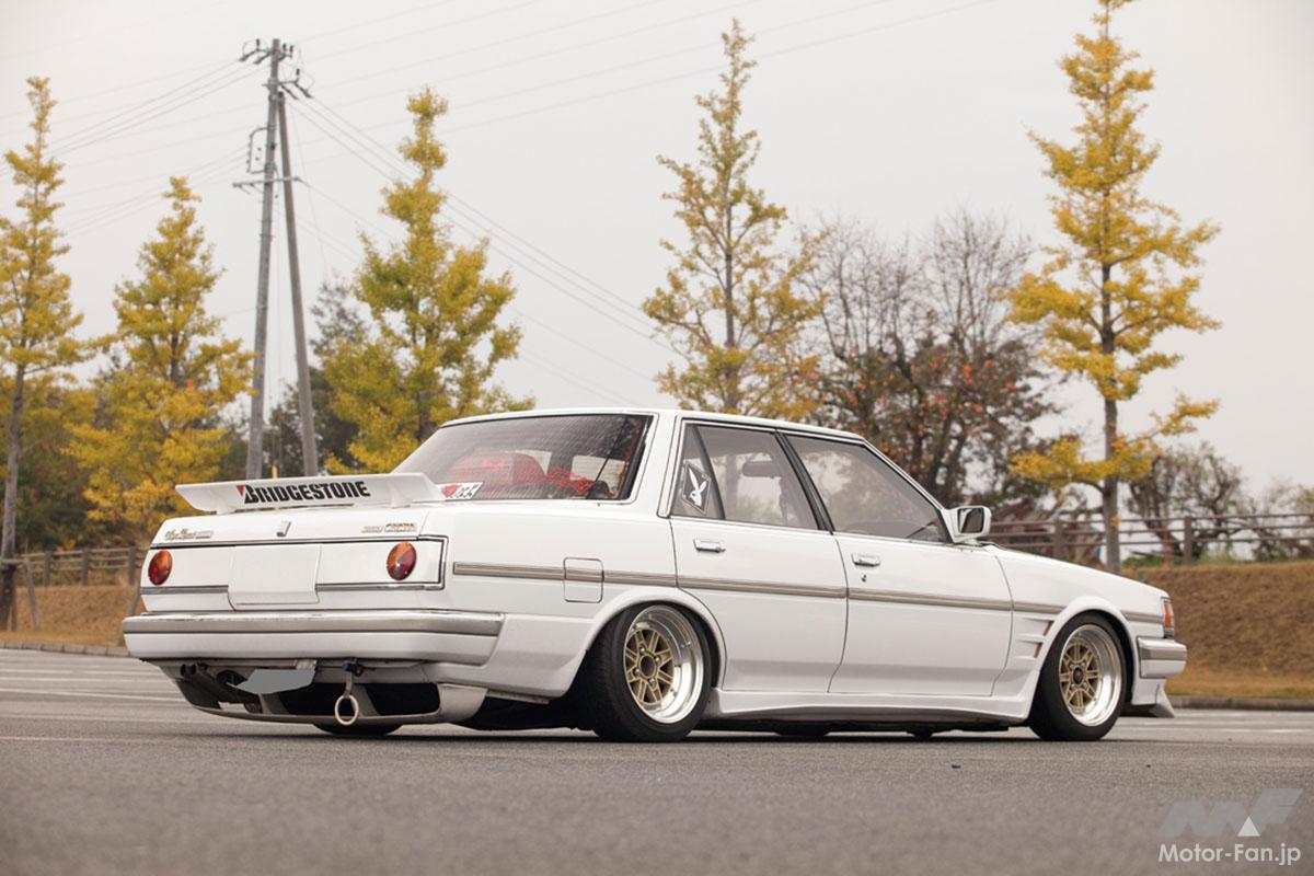 見事に再現、よみがえる“あの時代”! 気合いの入った車高で走る71