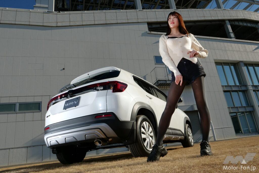 純正アクセサリーを装着したWR-Vのリヤスタイル