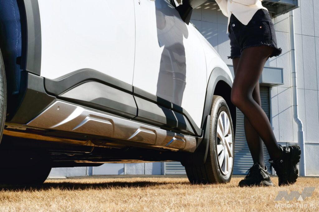 車体側面下に装着する「サイドロアーガーニッシュ」