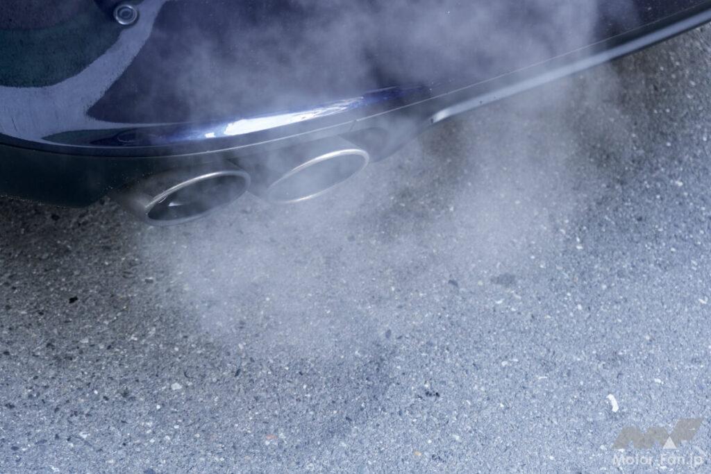 アイドリングの排気ガス