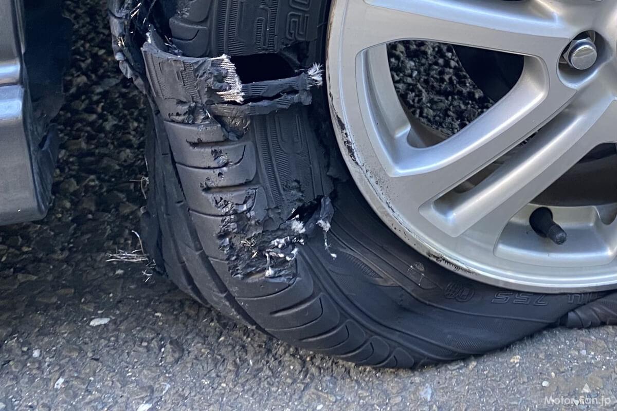 タイヤバースト